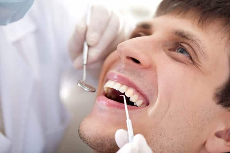 Los Angeles Cosmetic Dentist Chipped Tooth